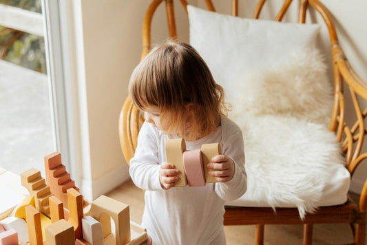Nurturing Curiosity: The Role of Montessori Sensory Books in Early Childhood Development - Project Montessori